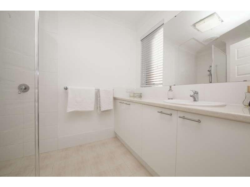 10 Padua Road, Piara Waters WA 6112