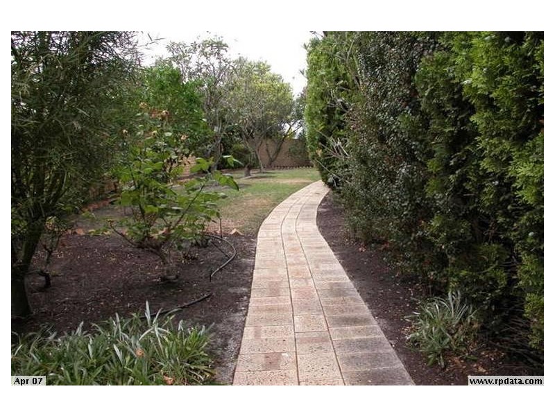 1 Halcyon  Way, Churchlands WA 6018