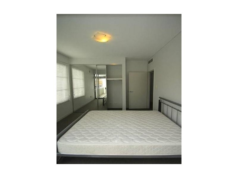 2/113 Royal Street, East Perth WA 6004