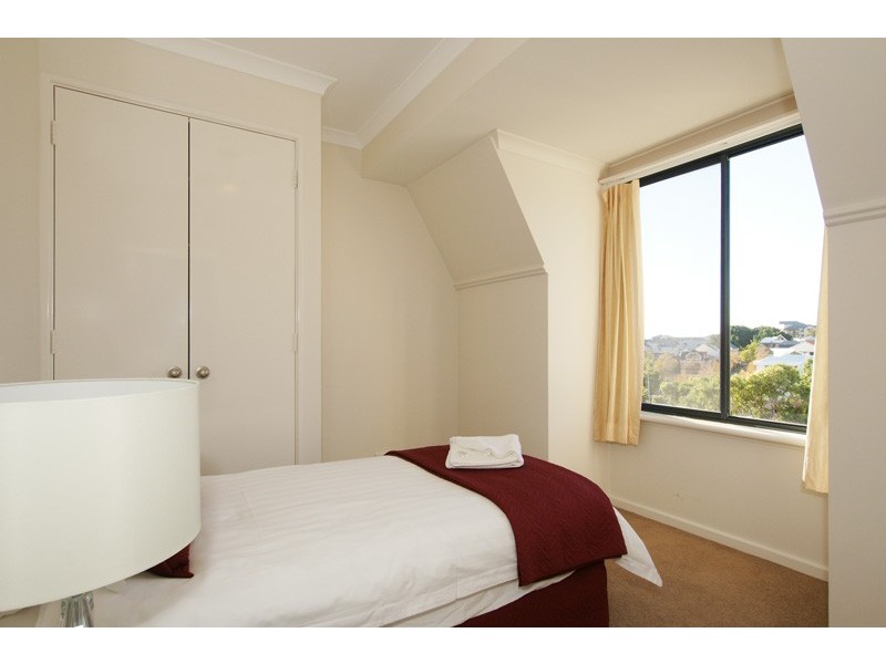 52/11 Regal Place, East Perth WA 6004