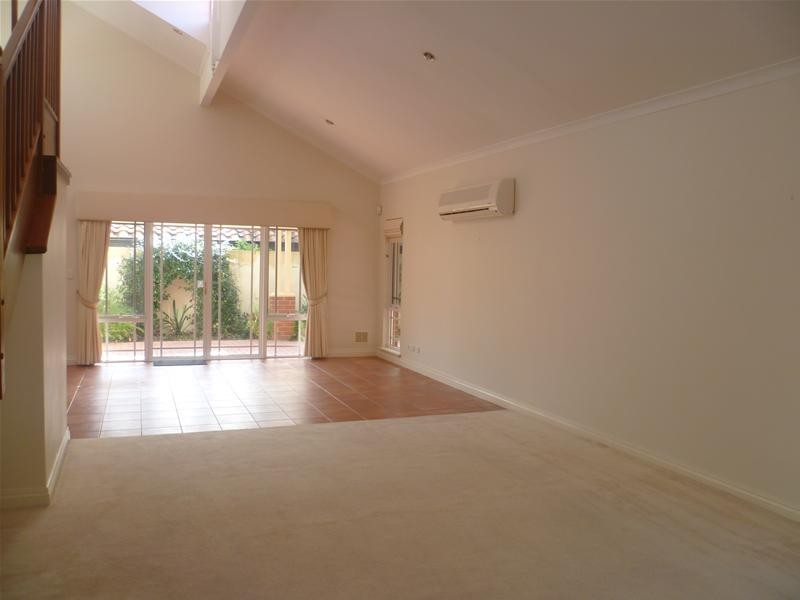 2/6 Henley Street, Ardross WA 6153