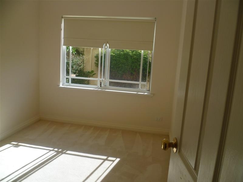 2/6 Henley Street, Ardross WA 6153