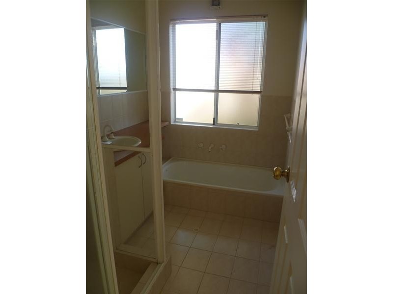 2/6 Henley Street, Ardross WA 6153