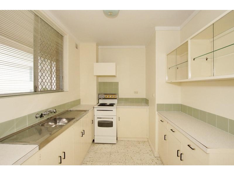 11/18 The Avenue, Crawley WA 6009