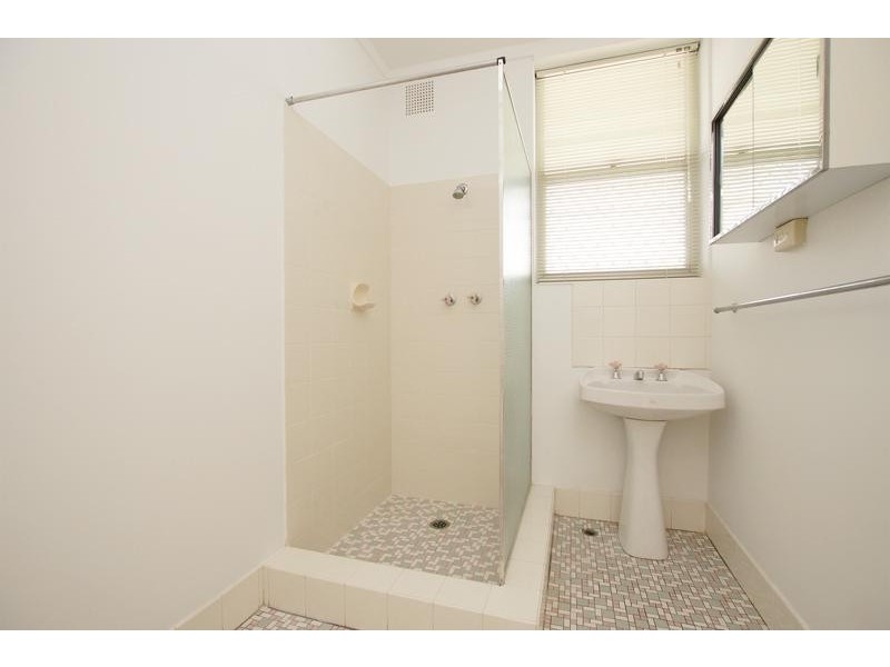 11/18 The Avenue, Crawley WA 6009