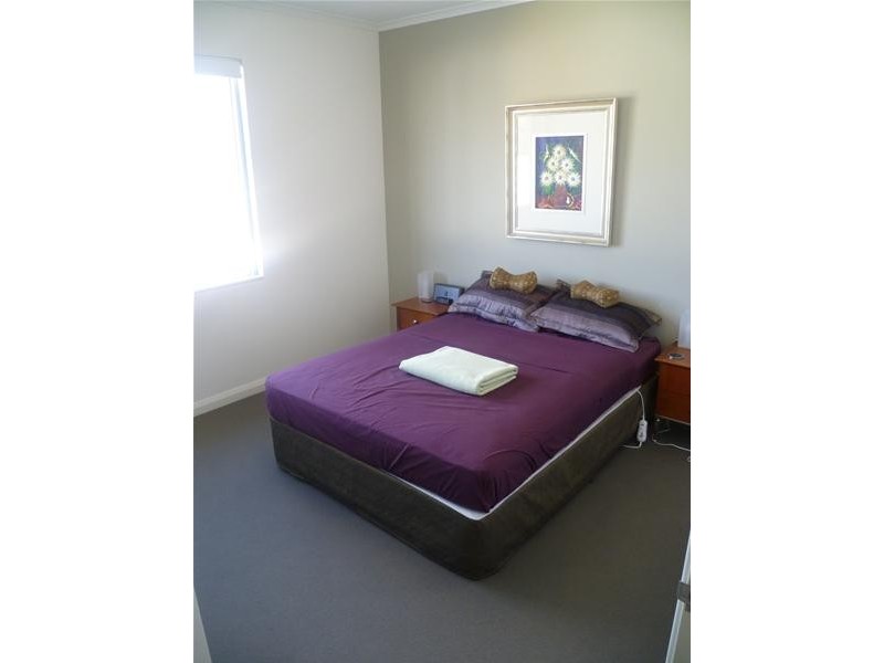 Erskine Link, East Perth WA 6004