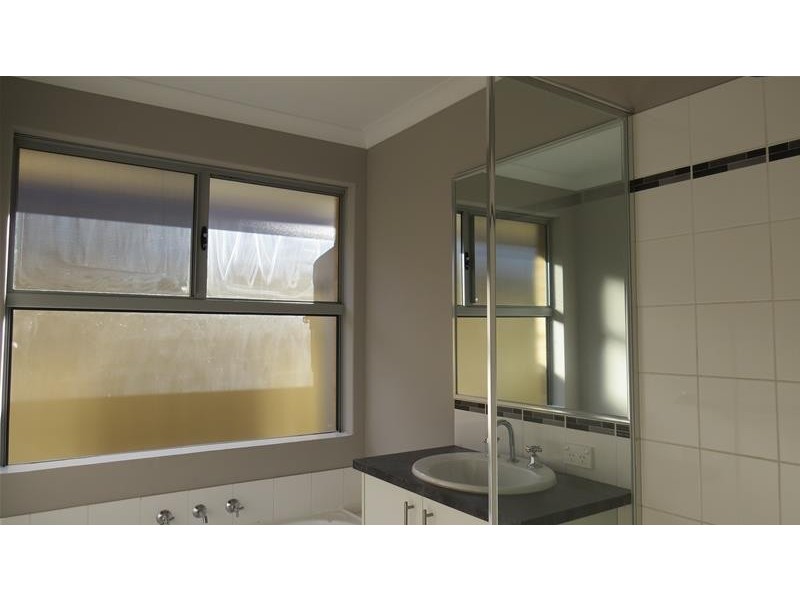 41 Van Gogh Road, Tapping WA 6065