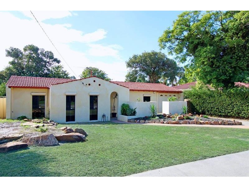 69 Watling Avenue, Lynwood WA 6147