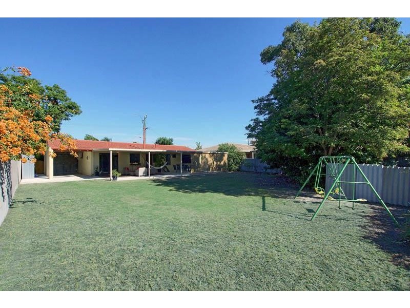 69 Watling Avenue, Lynwood WA 6147