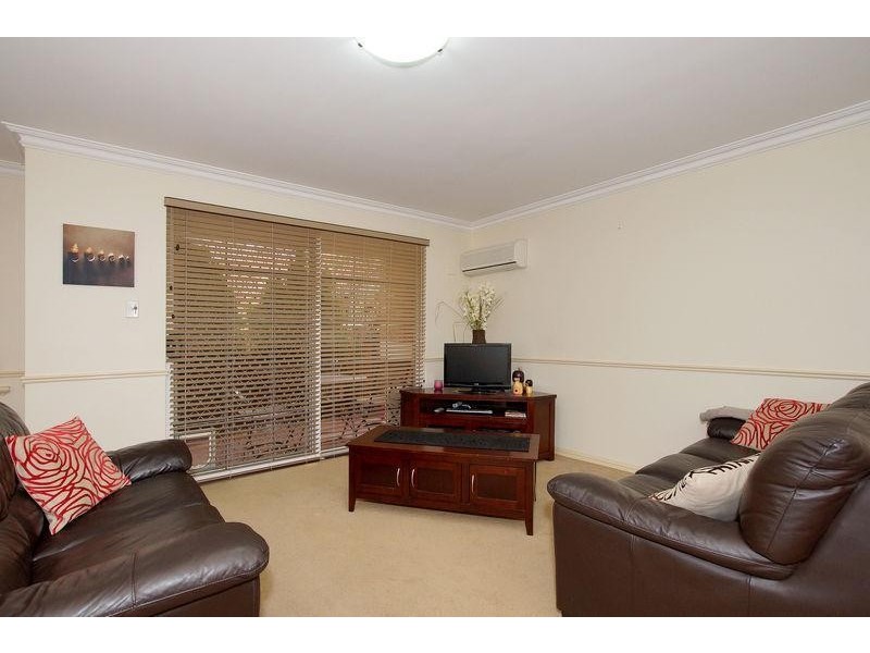 32/30 Bishops Row, East Perth WA 6004