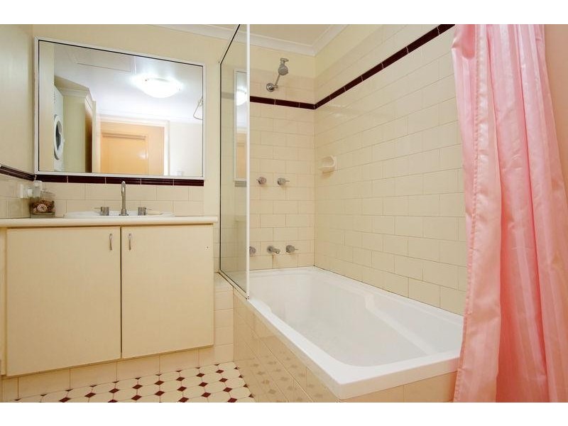 32/30 Bishops Row, East Perth WA 6004