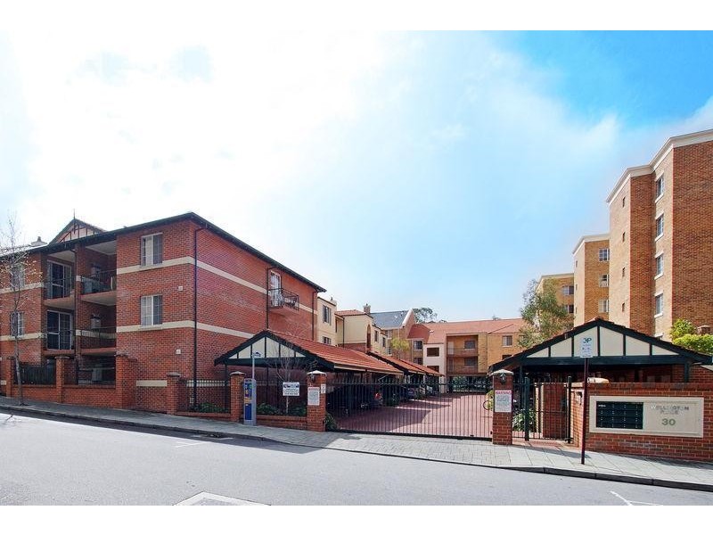32/30 Bishops Row, East Perth WA 6004