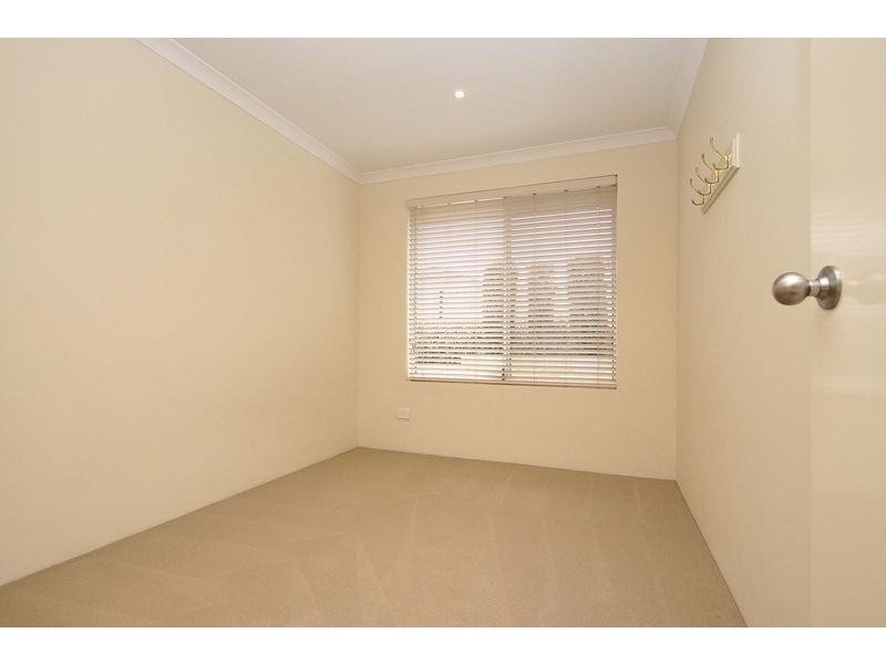 12 Riverlinks Drive, Clarkson WA 6030