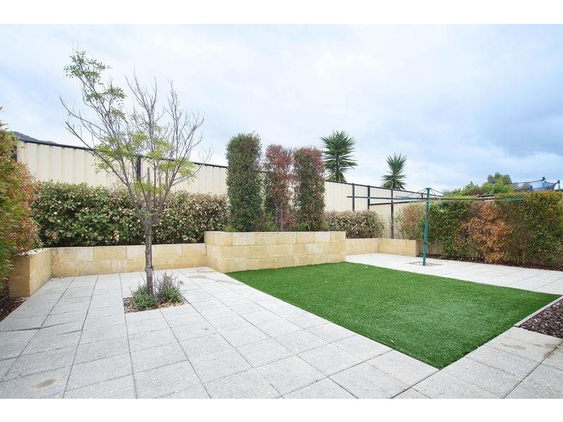 12 Riverlinks Drive, Clarkson WA 6030