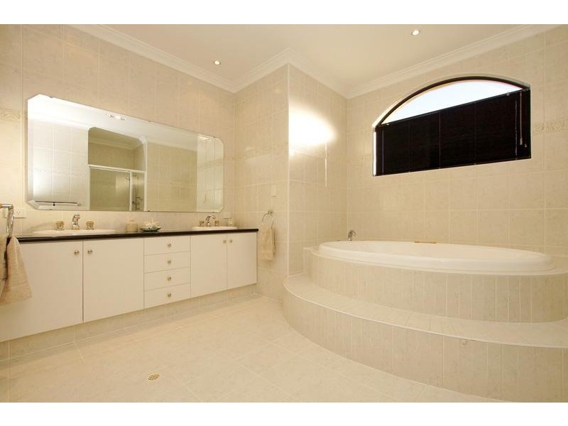 29 Henley Road, Mount Pleasant WA 6153