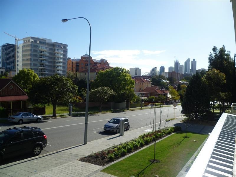 11/18 Wellington  Street, East Perth WA 6004
