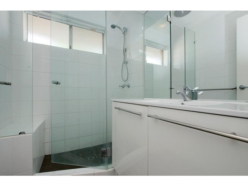 9/204 Royal Street, Yokine WA 6060