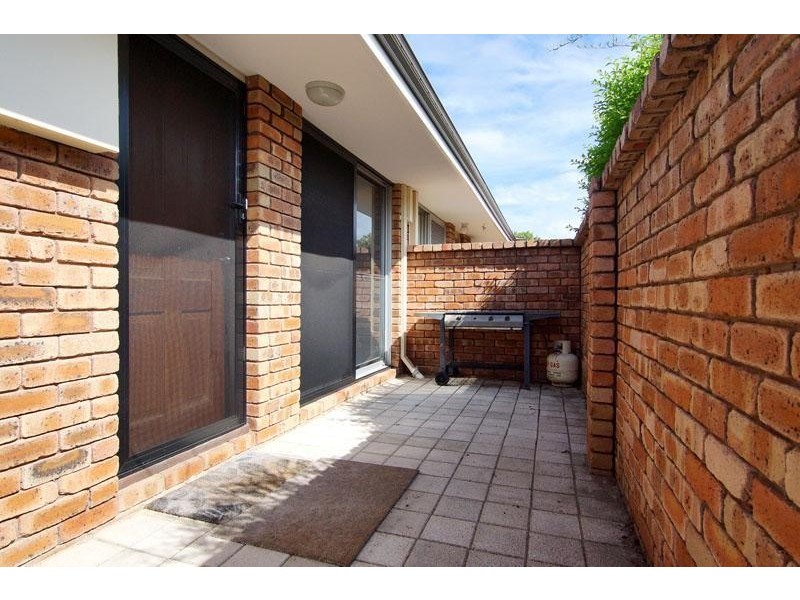 9/204 Royal Street, Yokine WA 6060