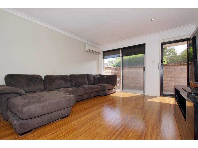 9/204 Royal Street, Yokine WA 6060