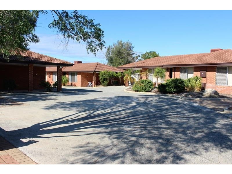 8 Elsfield Way, Bassendean WA 6054