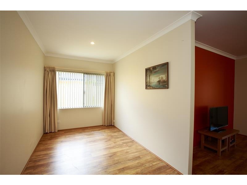 3 Dorsal Bend, Hammond Park WA 6164