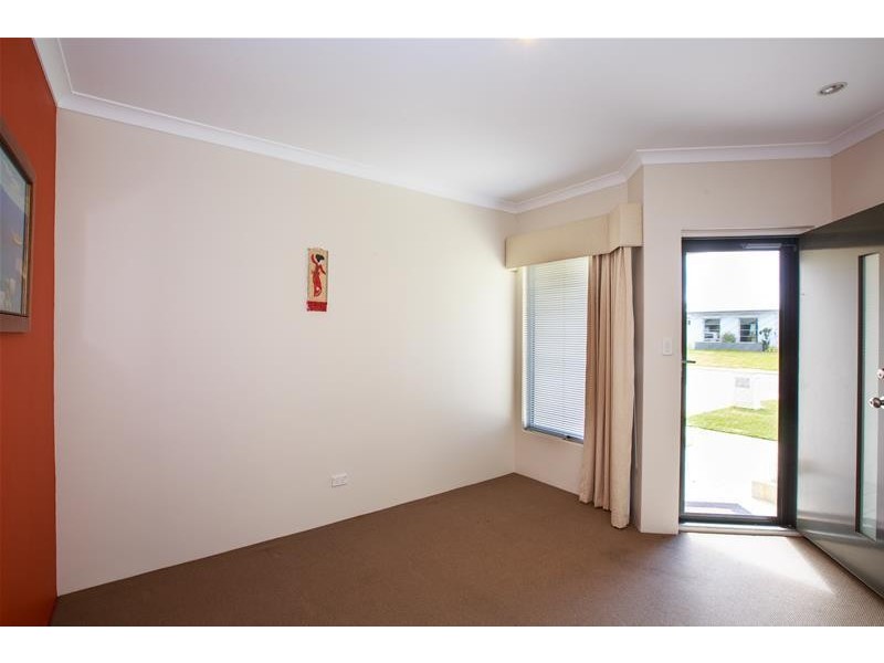 3 Dorsal Bend, Hammond Park WA 6164