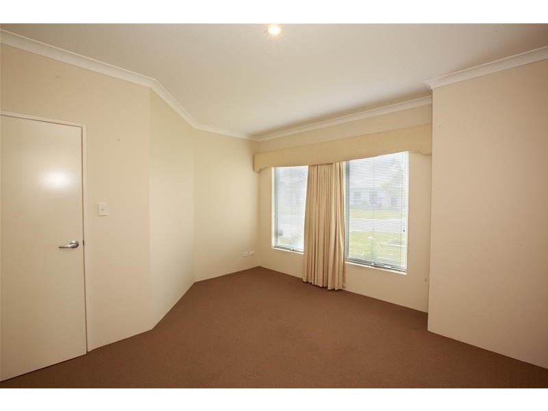 3 Dorsal Bend, Hammond Park WA 6164