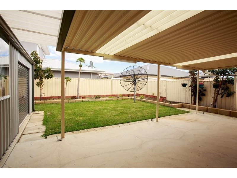 3 Dorsal Bend, Hammond Park WA 6164