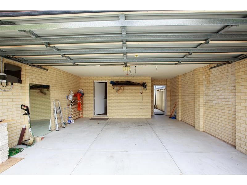 3 Dorsal Bend, Hammond Park WA 6164