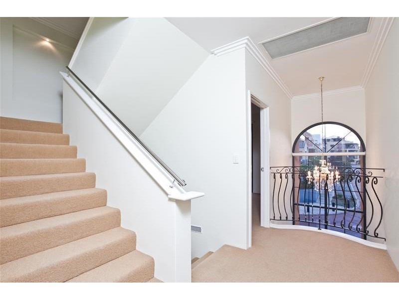 5 Vanguard Terrace, East Perth WA 6004