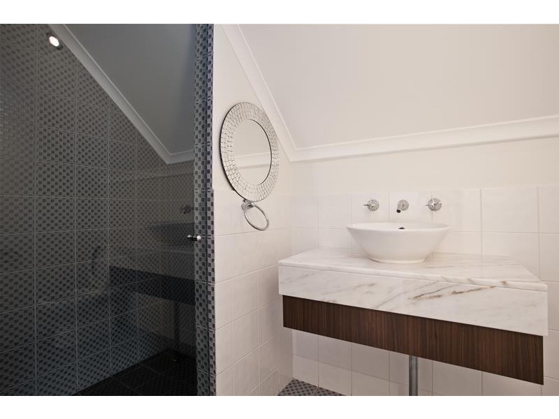 5 Vanguard Terrace, East Perth WA 6004