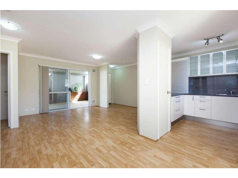 19/2 Waterway Court, Churchlands WA 6018