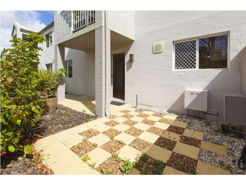 19/2 Waterway Court, Churchlands WA 6018
