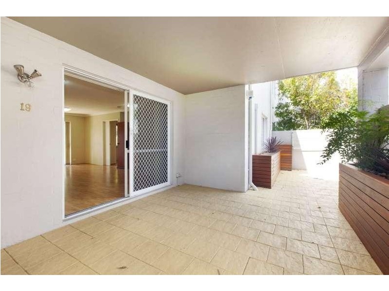 19/2 Waterway Court, Churchlands WA 6018