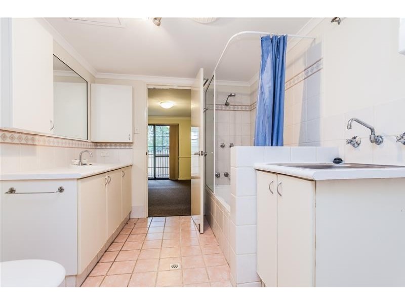 2/125 Wellington Street, East Perth WA 6004