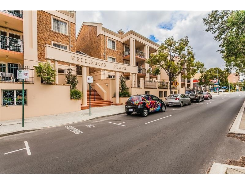 2/125 Wellington Street, East Perth WA 6004