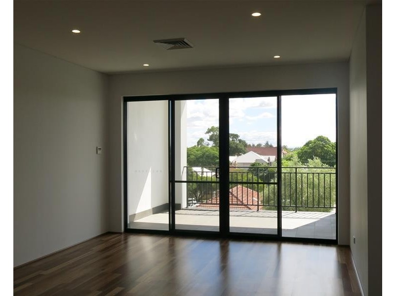 8/34 Eighth Avenue, Maylands WA 6051