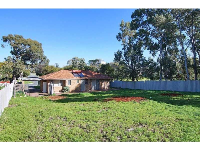 2 Garvey Street, Waterford WA 6152