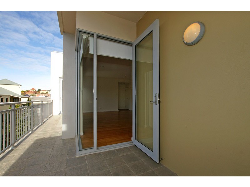 11/22 Eastbrook Terrace, East Perth WA 6004