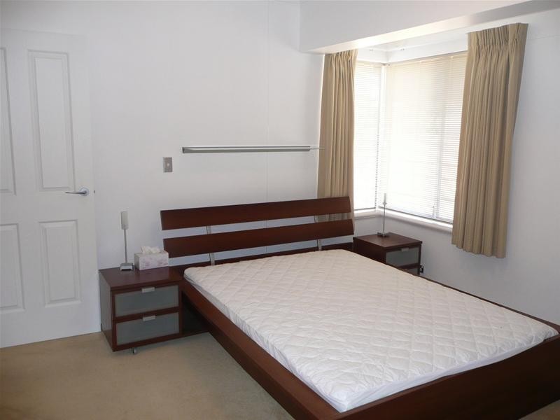 4.2/170 Adelaide Terrace, East Perth WA 6004