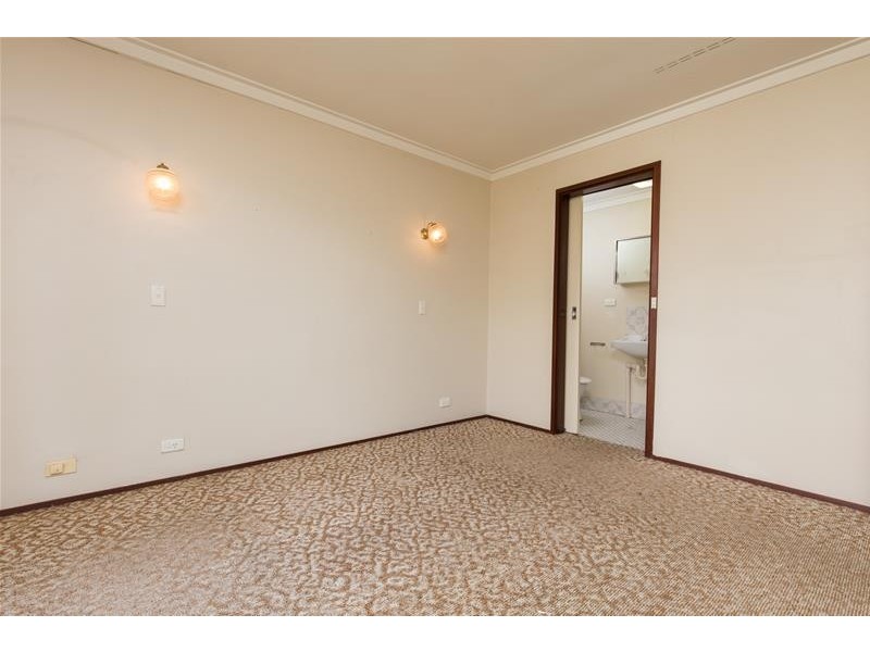 73 Henry Bull Drive, Bull Creek WA 6149