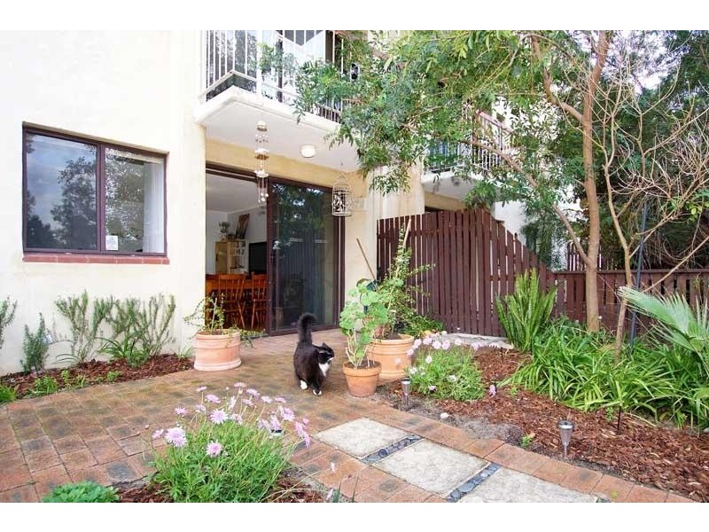 18/33 Farina Drive, Yokine WA 6060