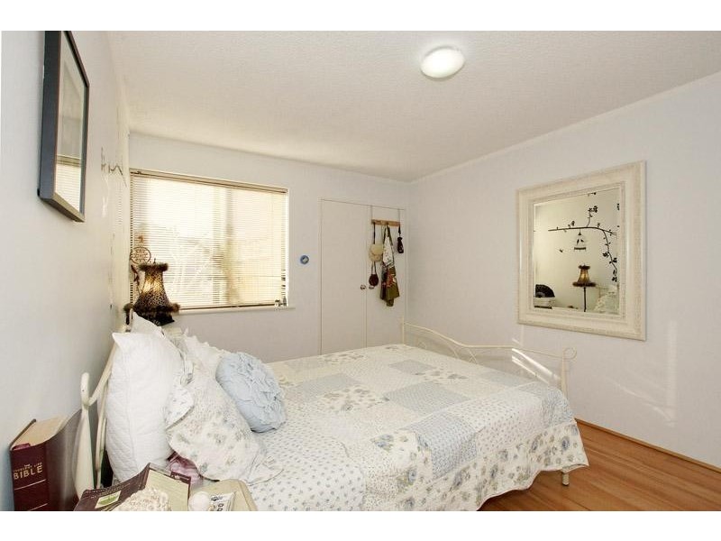 18/33 Farina Drive, Yokine WA 6060