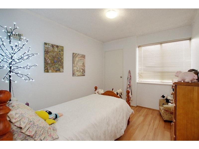 18/33 Farina Drive, Yokine WA 6060