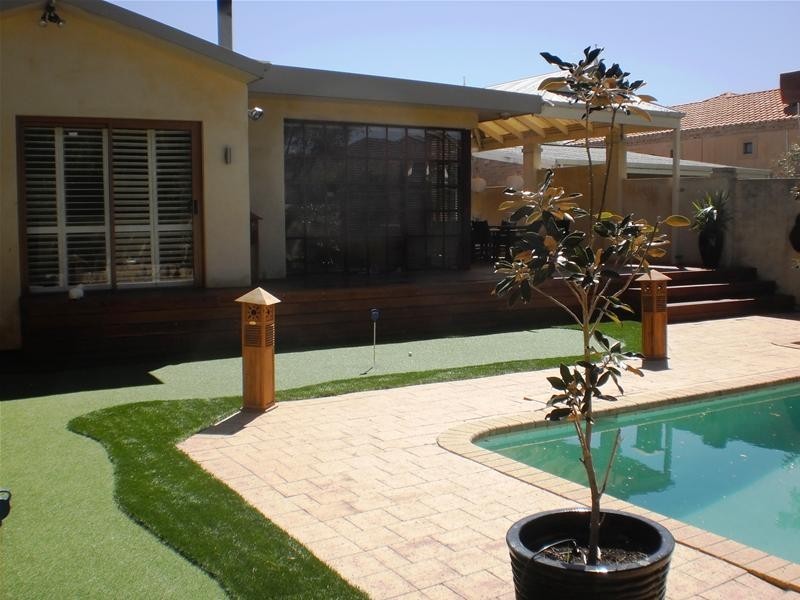 41 Boscombe Avenue, City Beach WA 6015