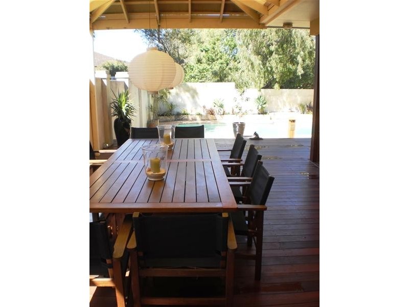 41 Boscombe Avenue, City Beach WA 6015