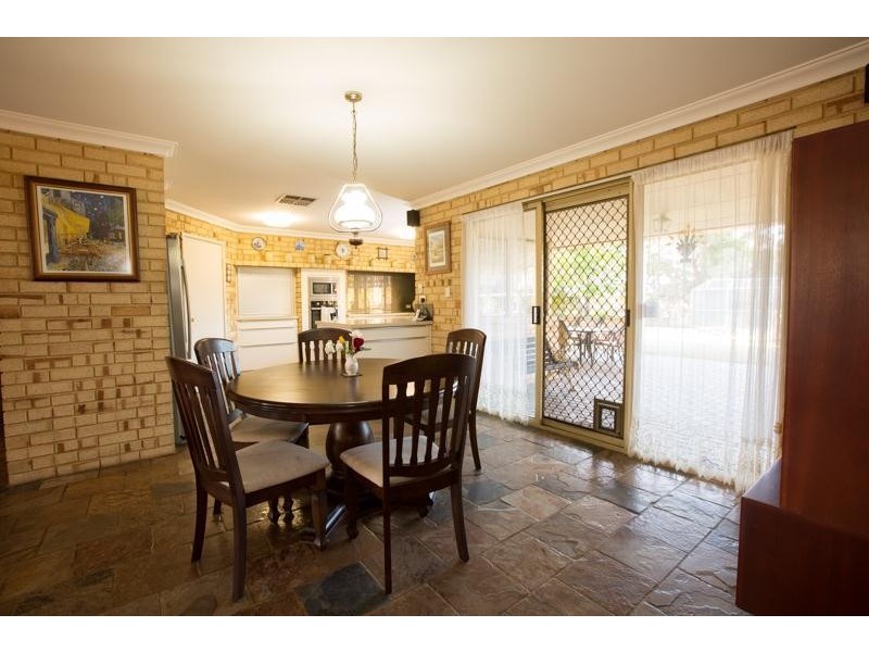 17 Falcon Place, Jandakot WA 6164