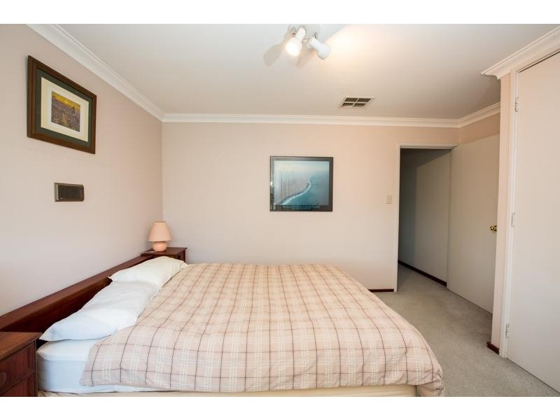 17 Falcon Place, Jandakot WA 6164