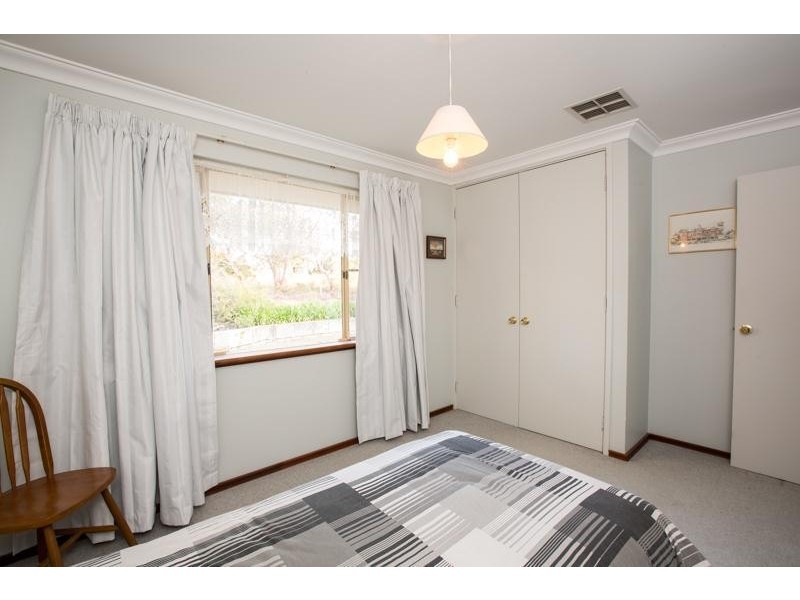 17 Falcon Place, Jandakot WA 6164