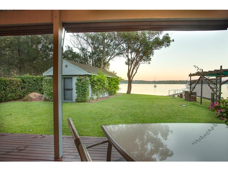 1A Macquarie Road, Mannering Park NSW 2259